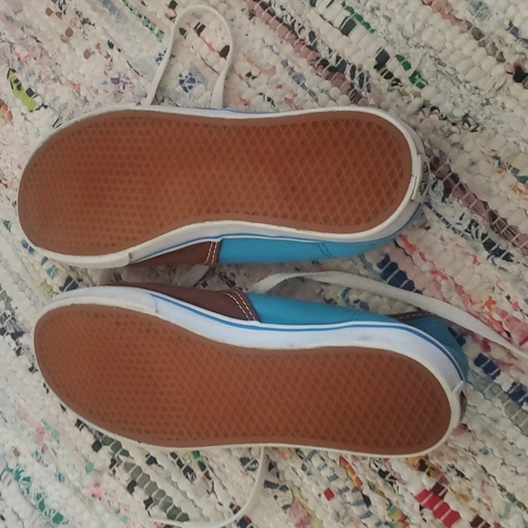 Vans - Picture 5 of 5